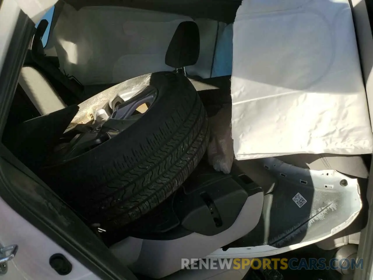 10 Photograph of a damaged car 4T3RWRFV1NU054696 TOYOTA RAV4 2022