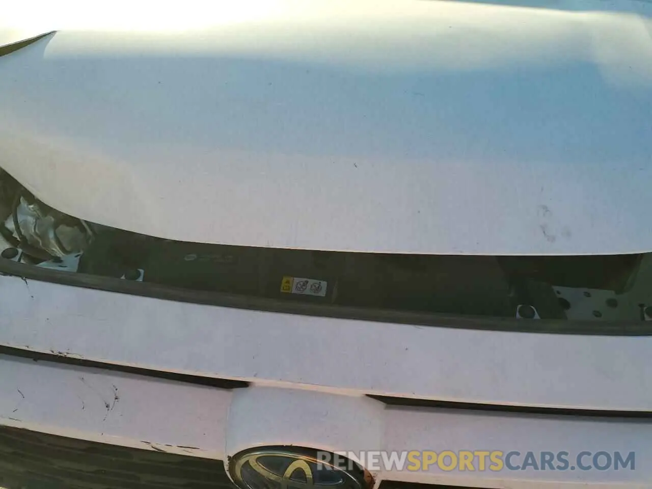 11 Photograph of a damaged car 4T3RWRFV1NU054696 TOYOTA RAV4 2022
