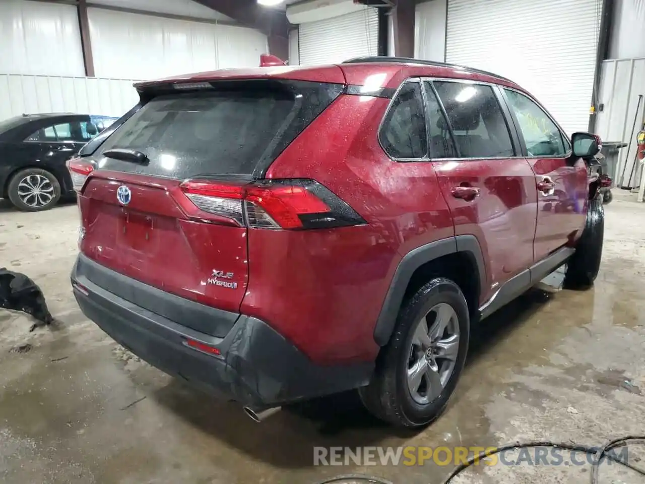 4 Photograph of a damaged car 4T3RWRFV1NU058621 TOYOTA RAV4 2022