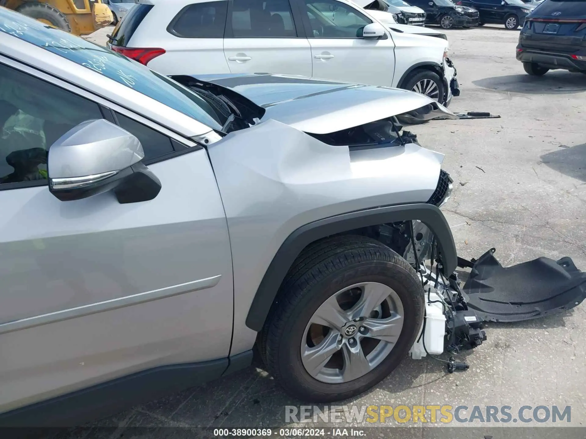 17 Photograph of a damaged car 4T3RWRFV1NU079338 TOYOTA RAV4 2022