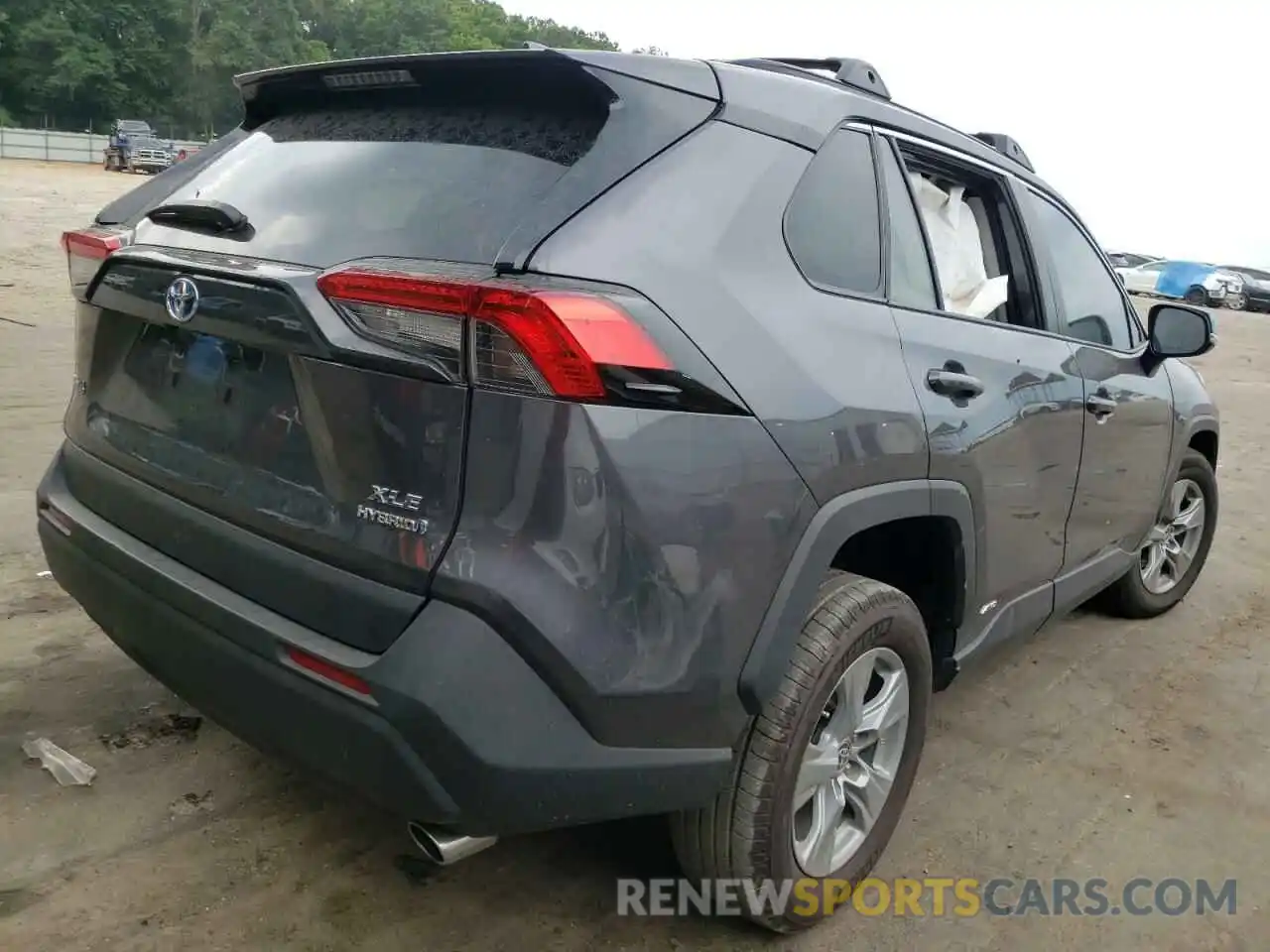 4 Photograph of a damaged car 4T3RWRFV2NU050737 TOYOTA RAV4 2022