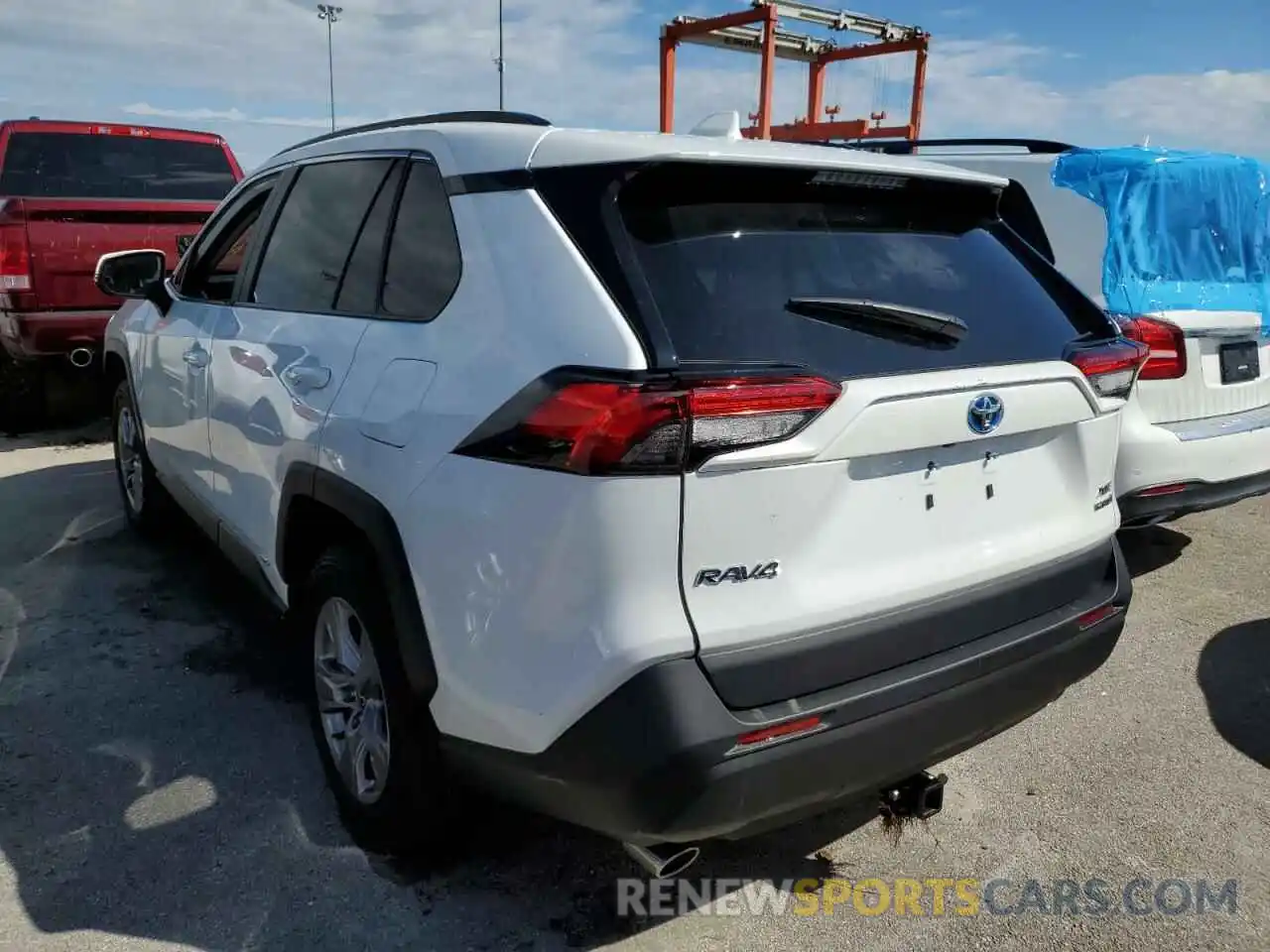 3 Photograph of a damaged car 4T3RWRFV3NU062069 TOYOTA RAV4 2022