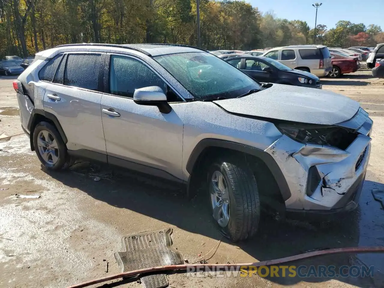4 Photograph of a damaged car 4T3RWRFV3NU066977 TOYOTA RAV4 2022