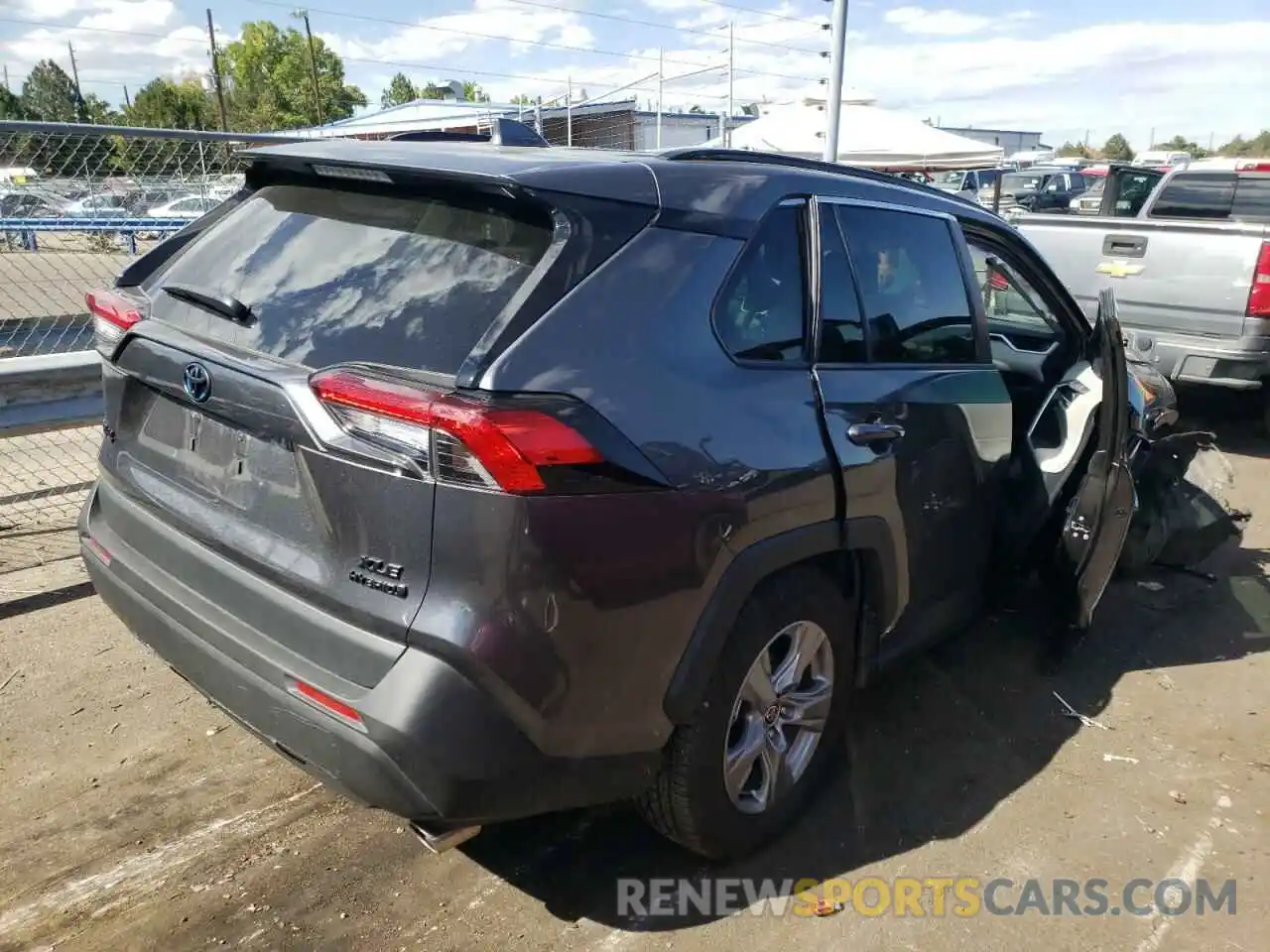 4 Photograph of a damaged car 4T3RWRFV5NU063076 TOYOTA RAV4 2022