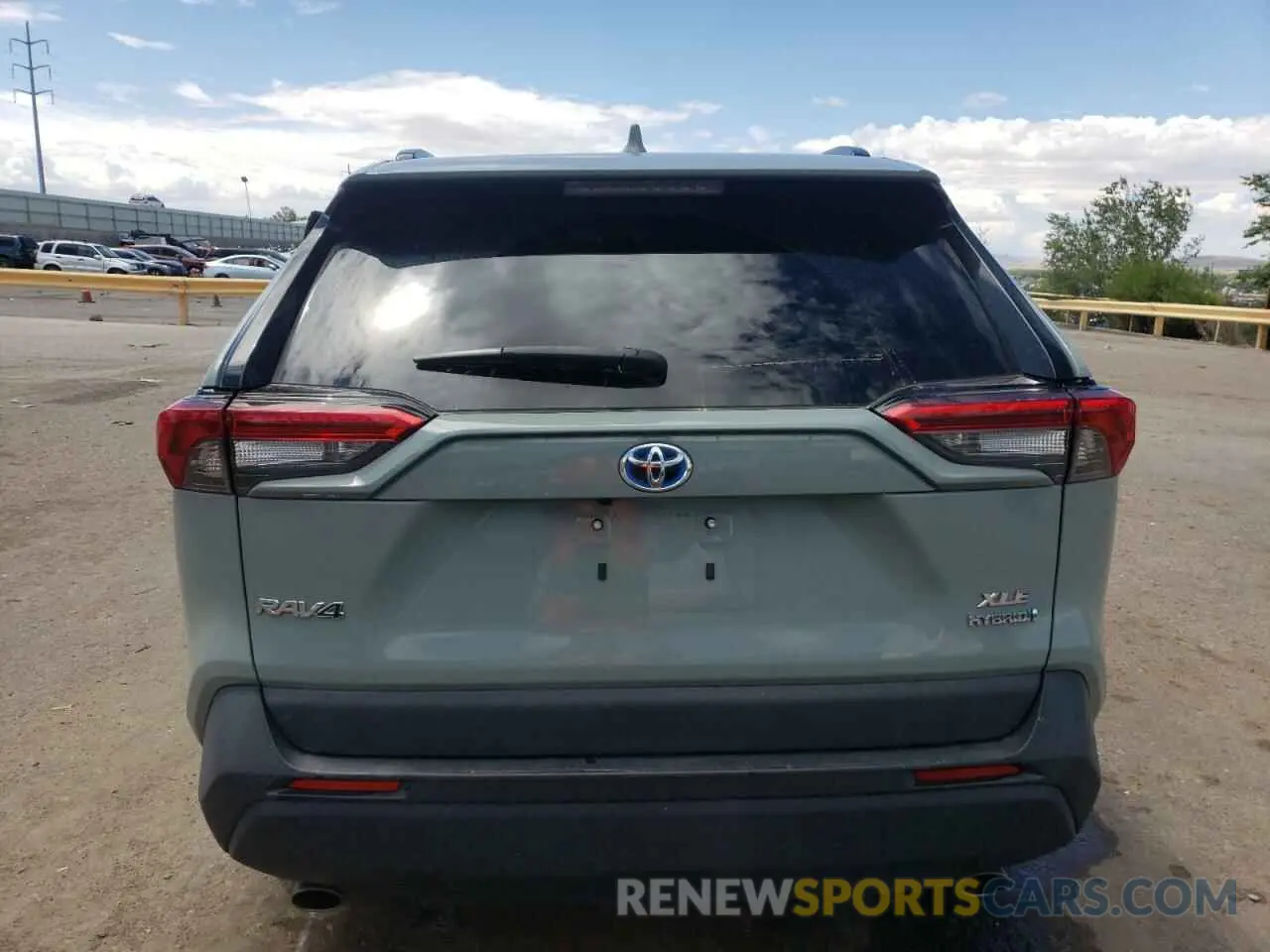 6 Photograph of a damaged car 4T3RWRFV6NU072627 TOYOTA RAV4 2022