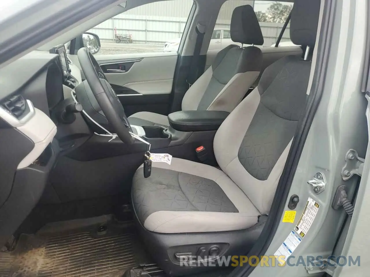 7 Photograph of a damaged car 4T3RWRFV8NU052945 TOYOTA RAV4 2022
