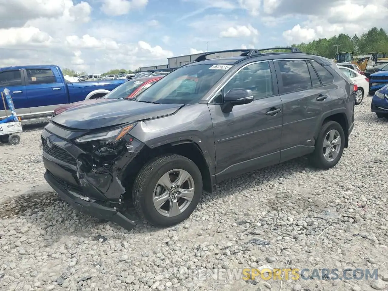 1 Photograph of a damaged car 4T3RWRFV8NU075528 TOYOTA RAV4 2022