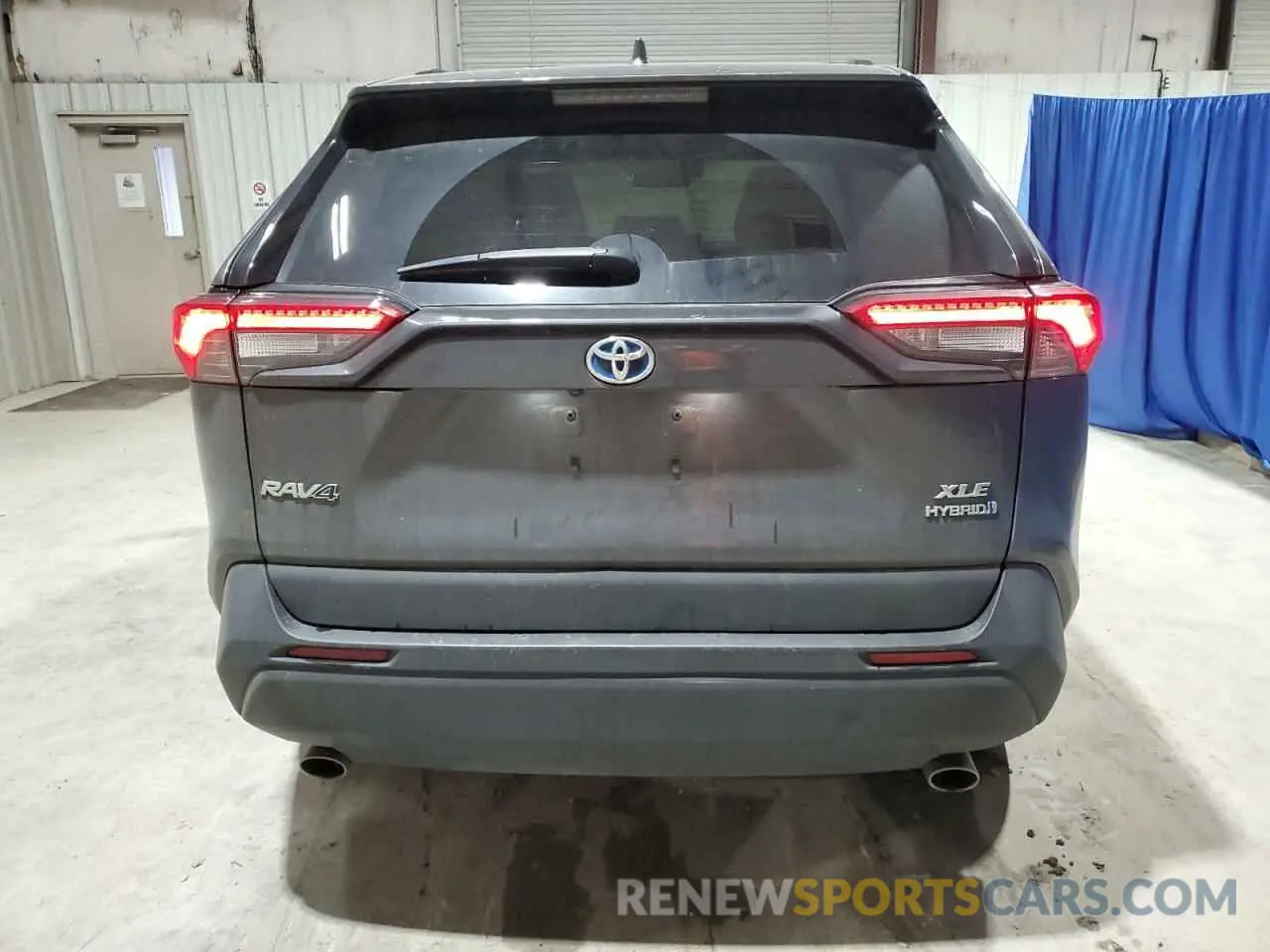 6 Photograph of a damaged car 4T3RWRFVXNU060397 TOYOTA RAV4 2022