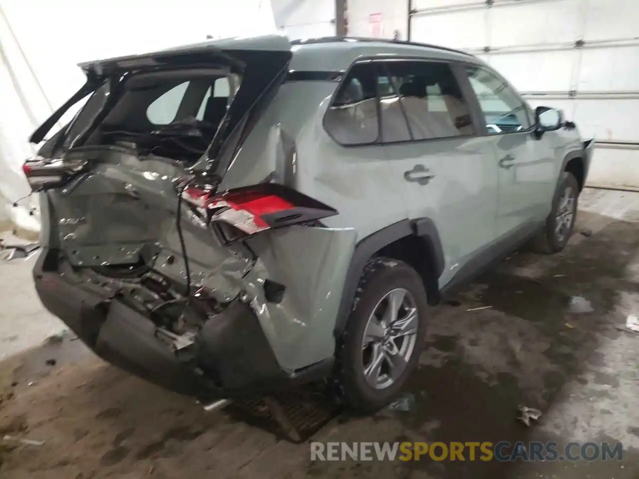 4 Photograph of a damaged car 4T3RWRFVXNU064854 TOYOTA RAV4 2022