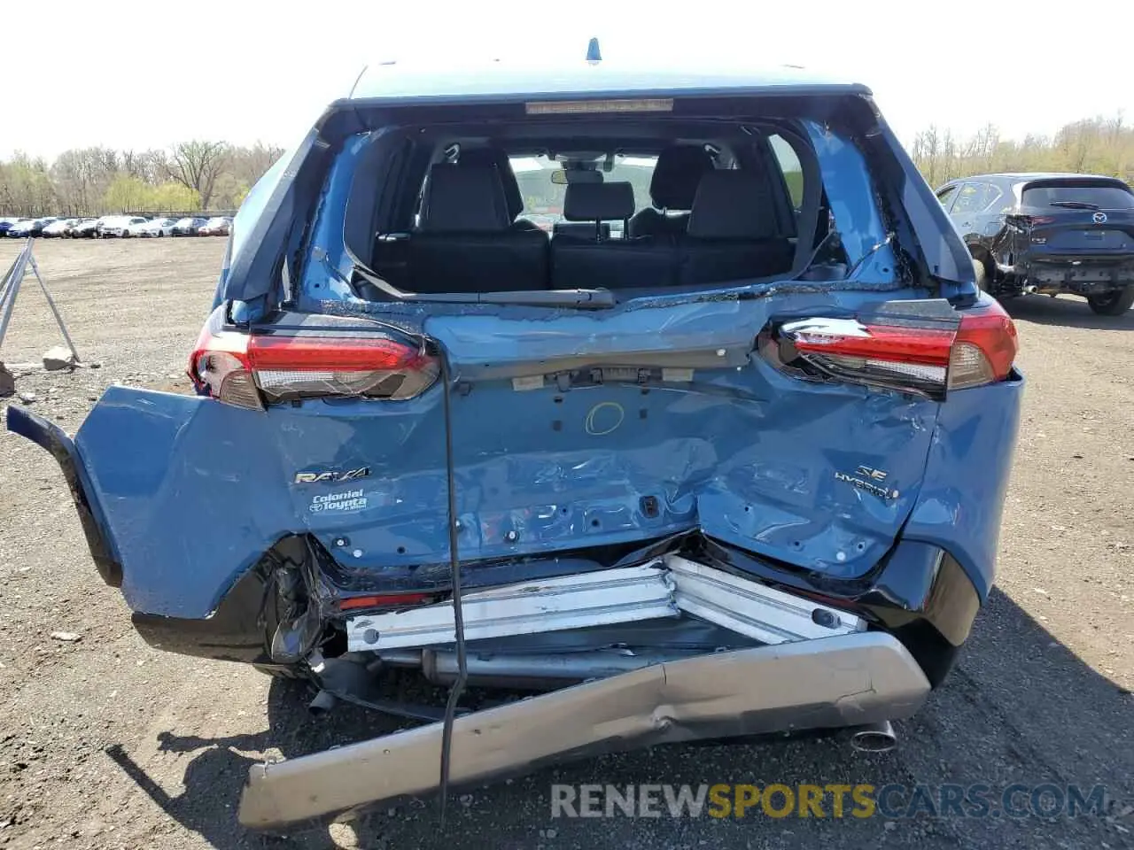 6 Photograph of a damaged car 4T3T6RFV0NU079529 TOYOTA RAV4 2022