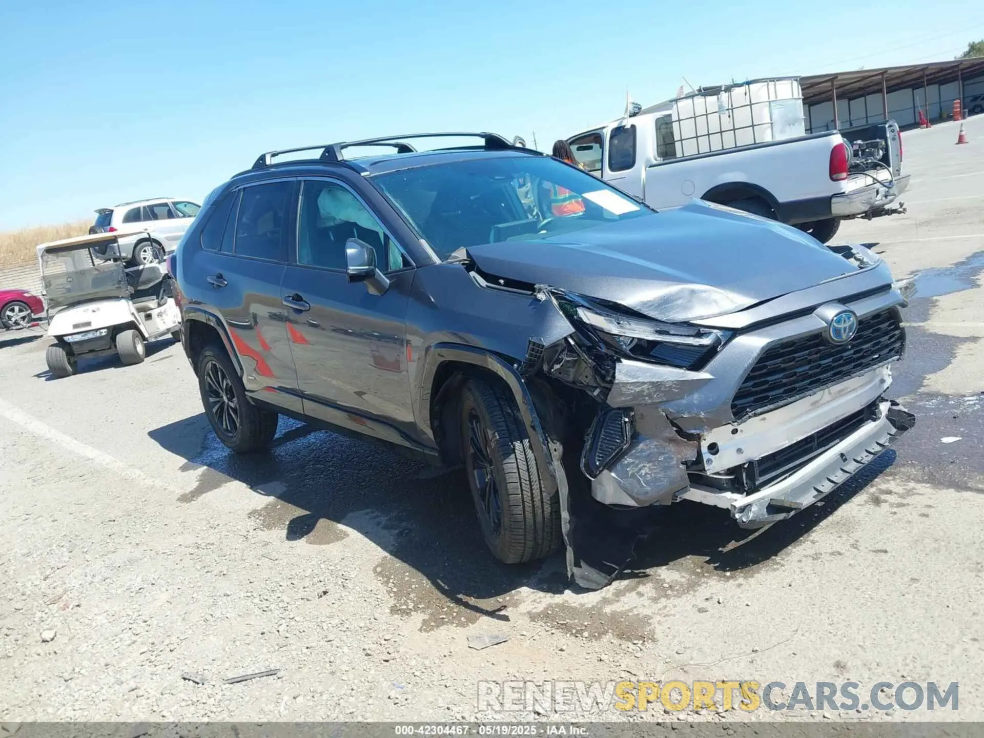 1 Photograph of a damaged car 4T3T6RFV1NU068121 TOYOTA RAV4 2022