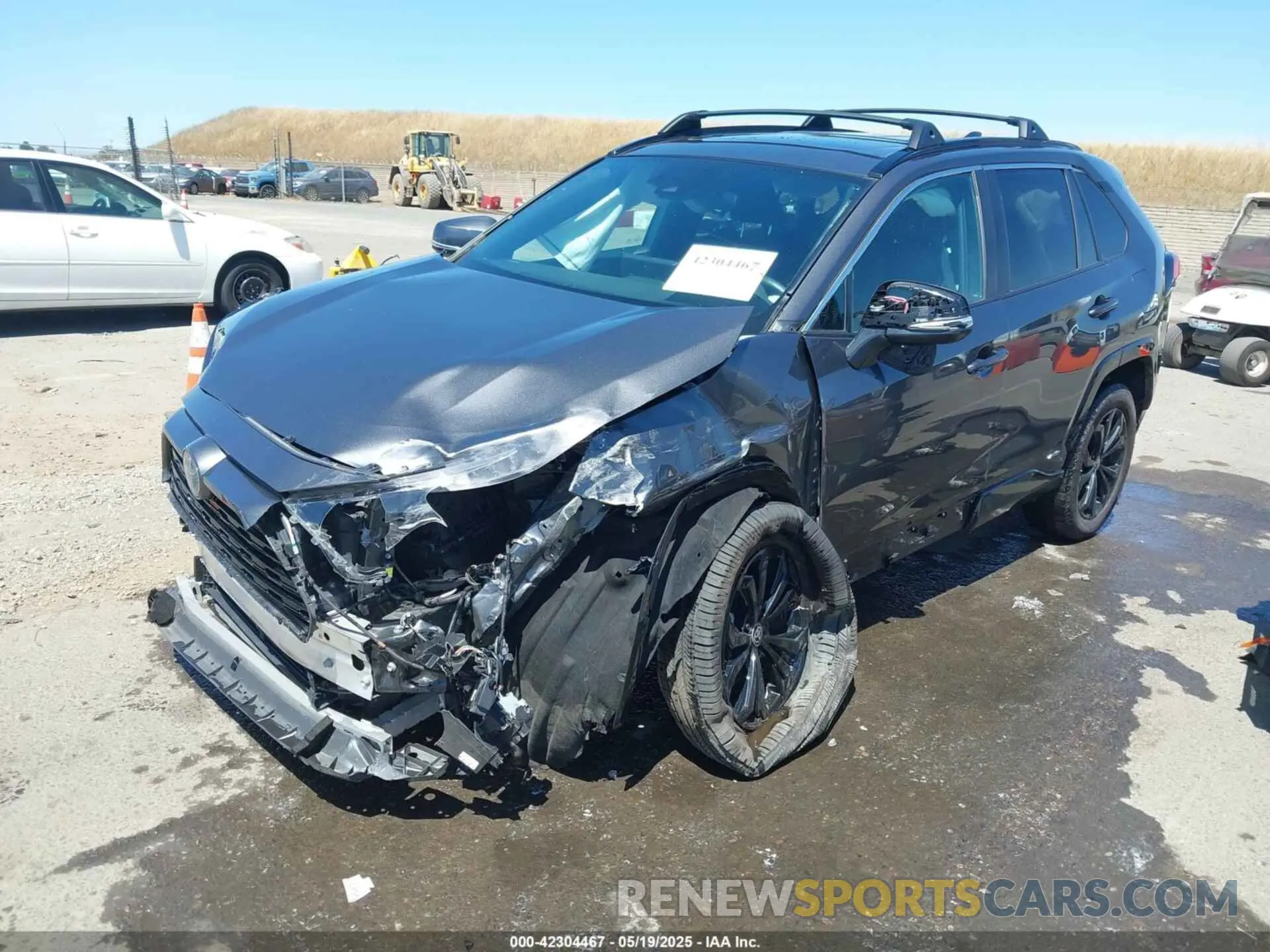 2 Photograph of a damaged car 4T3T6RFV1NU068121 TOYOTA RAV4 2022