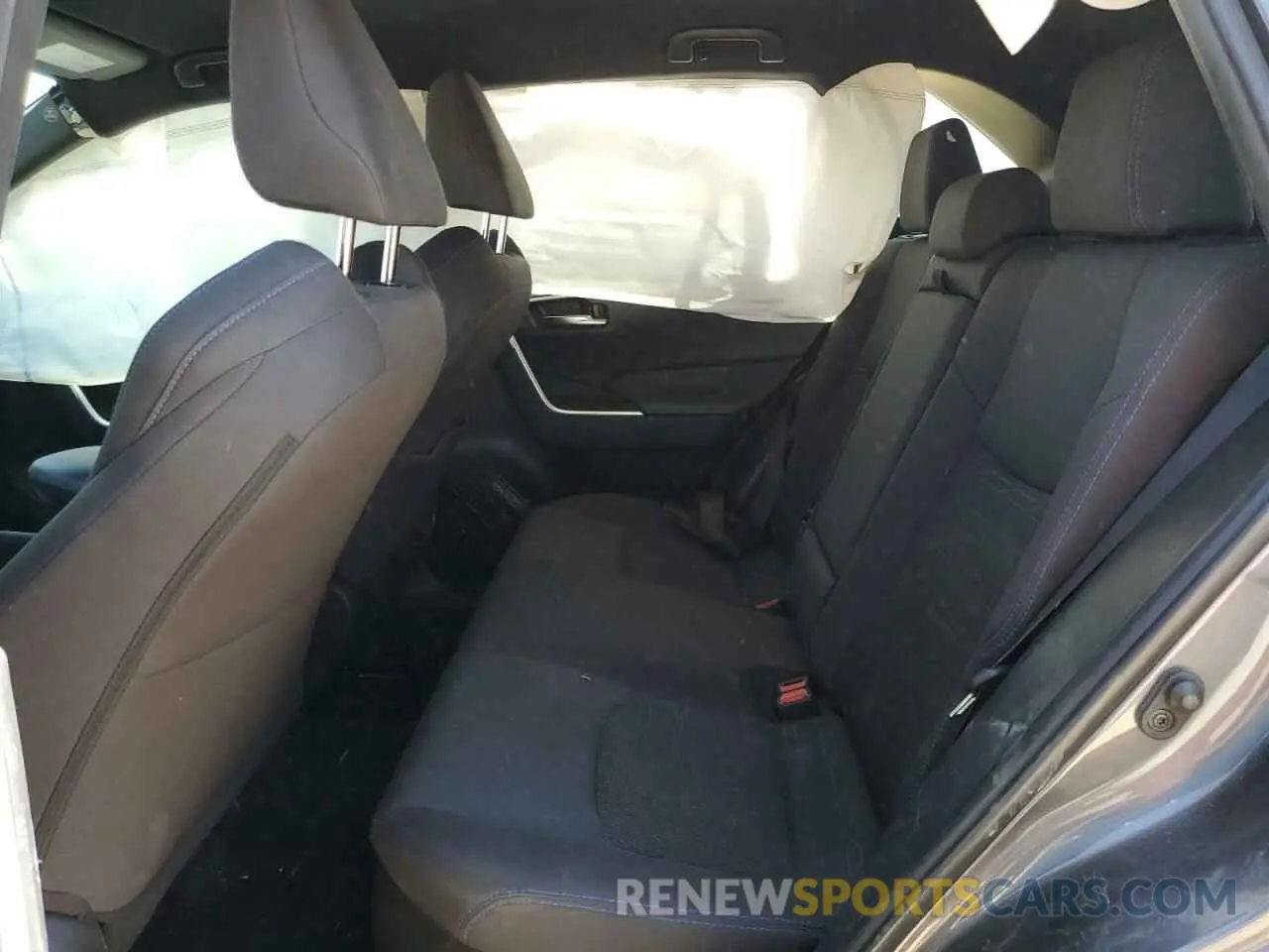 11 Photograph of a damaged car 4T3T6RFV2NU099703 TOYOTA RAV4 2022