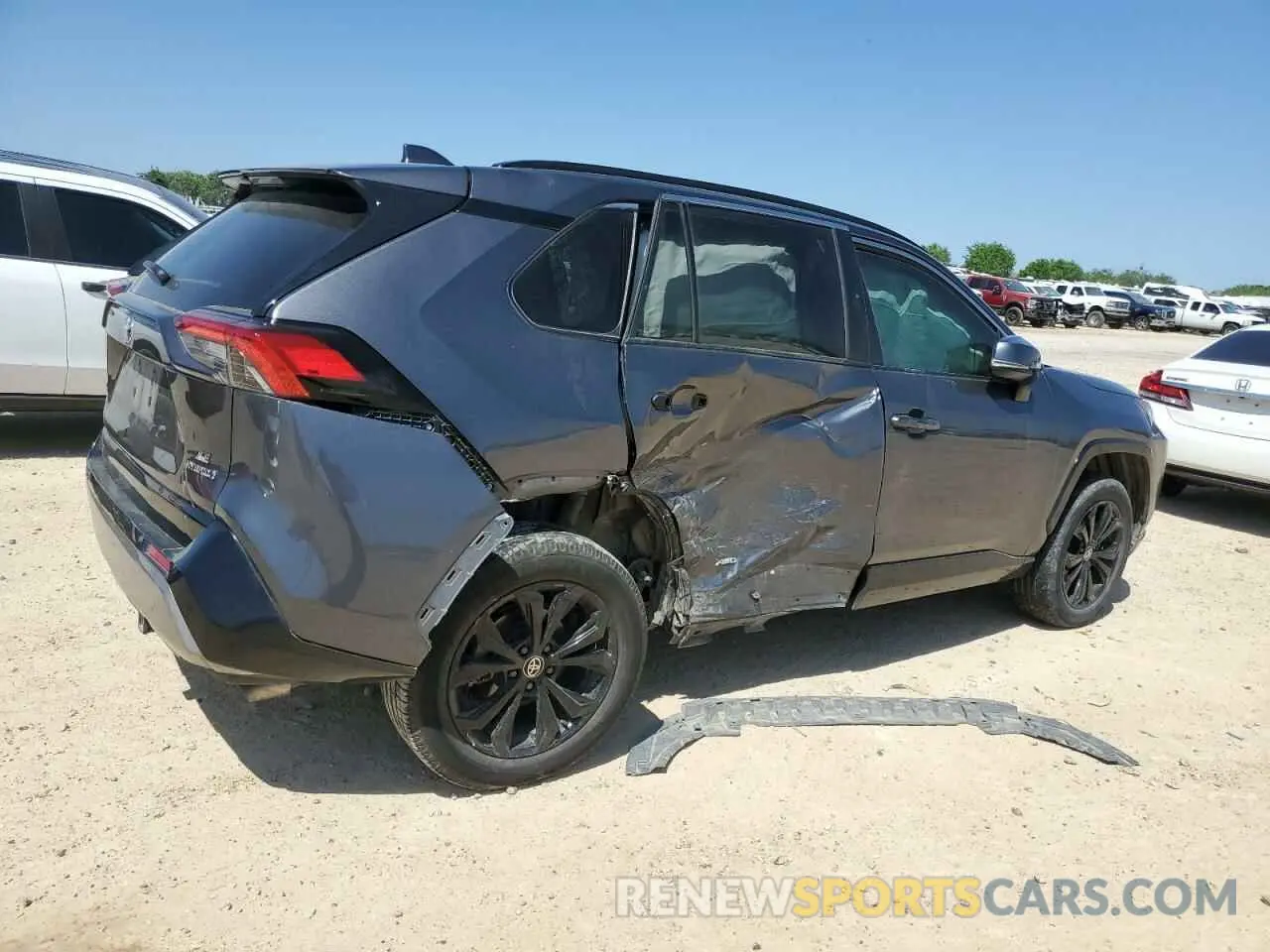 3 Photograph of a damaged car 4T3T6RFV2NU099703 TOYOTA RAV4 2022