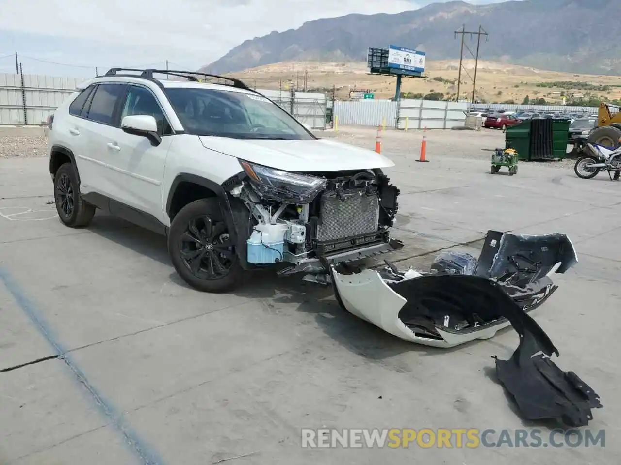 1 Photograph of a damaged car 4T3T6RFV3NU070727 TOYOTA RAV4 2022