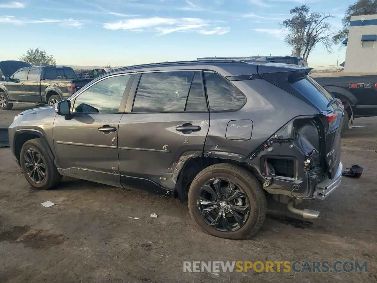 2 Photograph of a damaged car 4T3T6RFV3NU081307 TOYOTA RAV4 2022