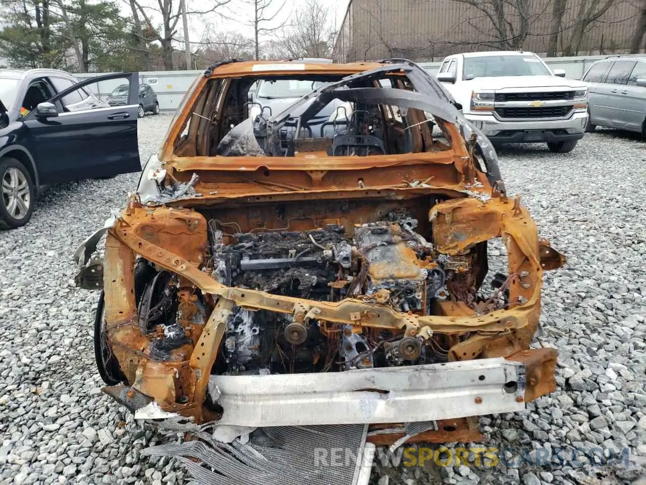 5 Photograph of a damaged car 4T3T6RFV4NU066119 TOYOTA RAV4 2022