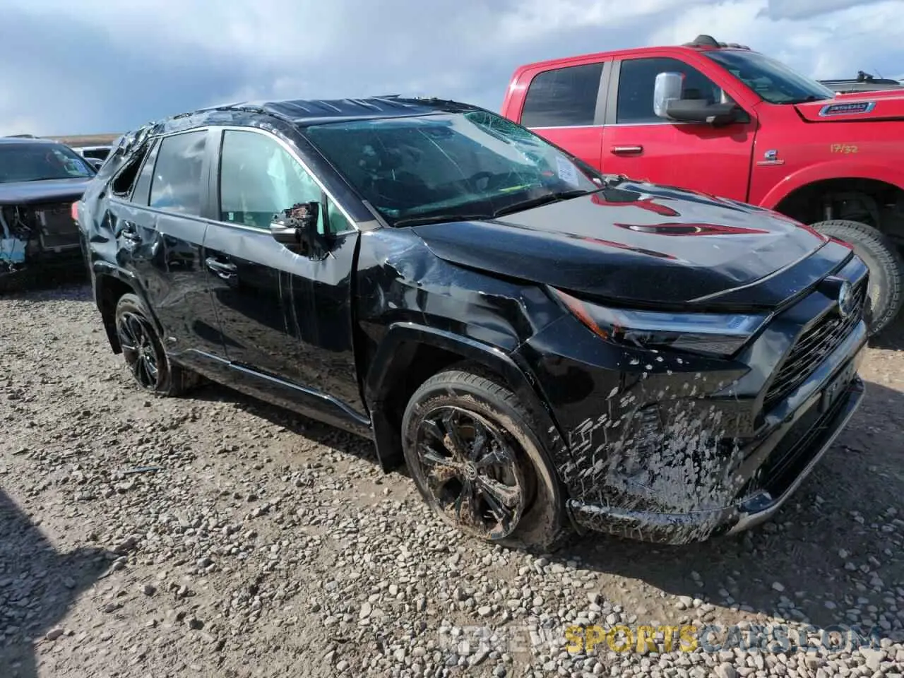 4 Photograph of a damaged car 4T3T6RFV4NU080053 TOYOTA RAV4 2022