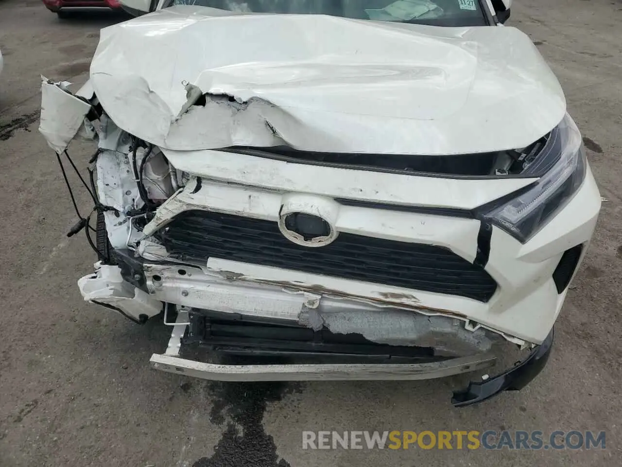 13 Photograph of a damaged car 4T3T6RFV4NU104917 TOYOTA RAV4 2022