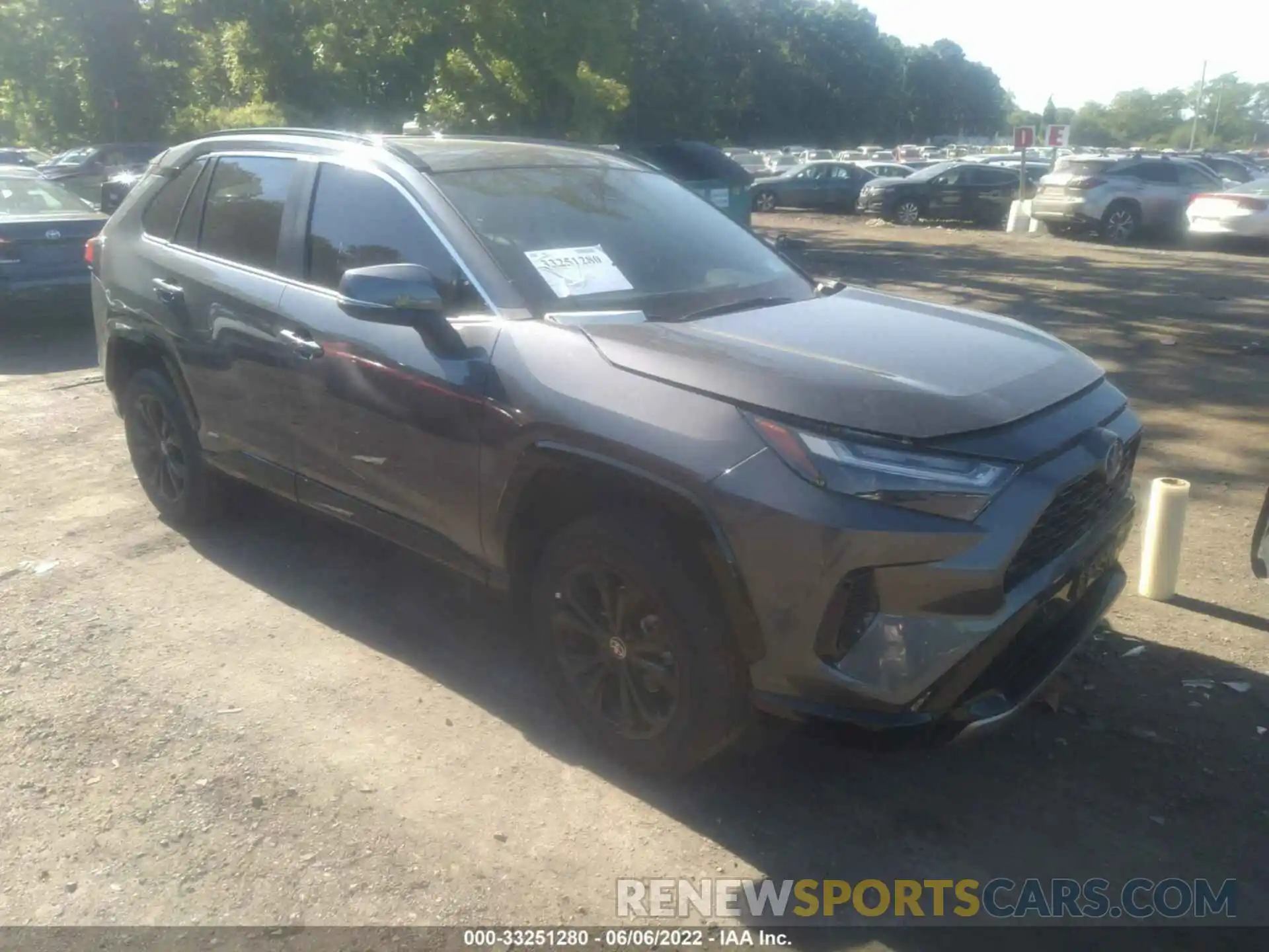 1 Photograph of a damaged car 4T3T6RFV5NU067716 TOYOTA RAV4 2022