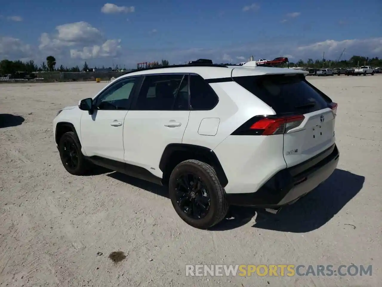 3 Photograph of a damaged car 4T3T6RFV6NU069295 TOYOTA RAV4 2022