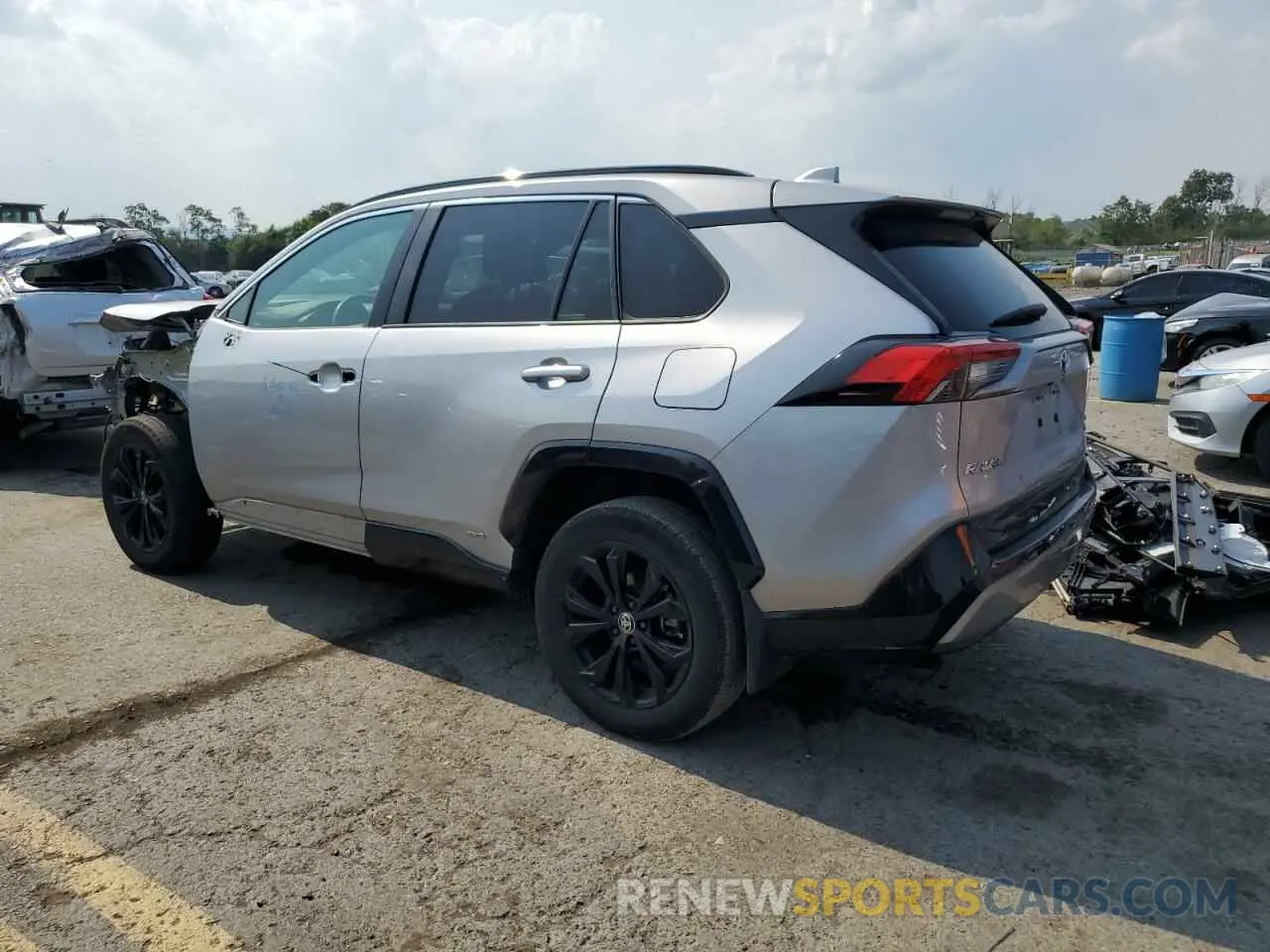 2 Photograph of a damaged car 4T3T6RFV6NU072438 TOYOTA RAV4 2022