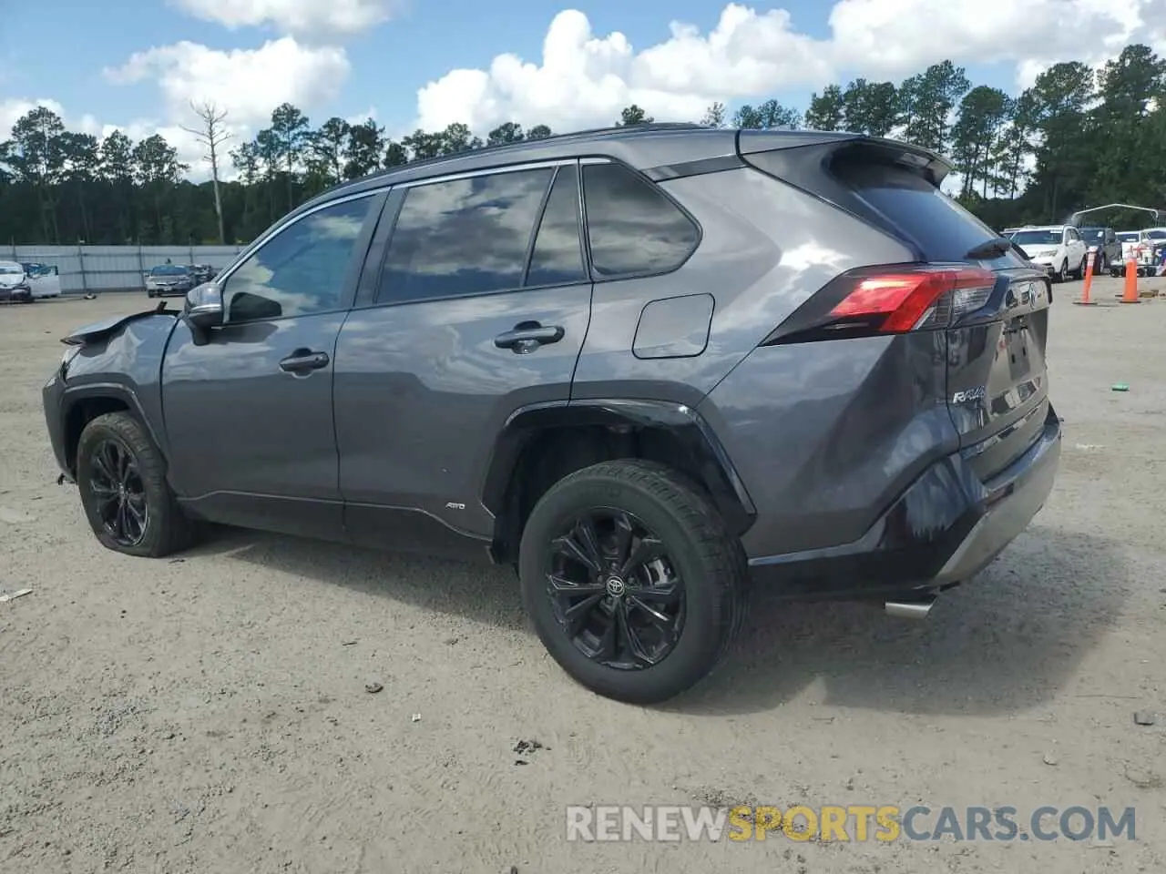 2 Photograph of a damaged car 4T3T6RFV6NU096108 TOYOTA RAV4 2022
