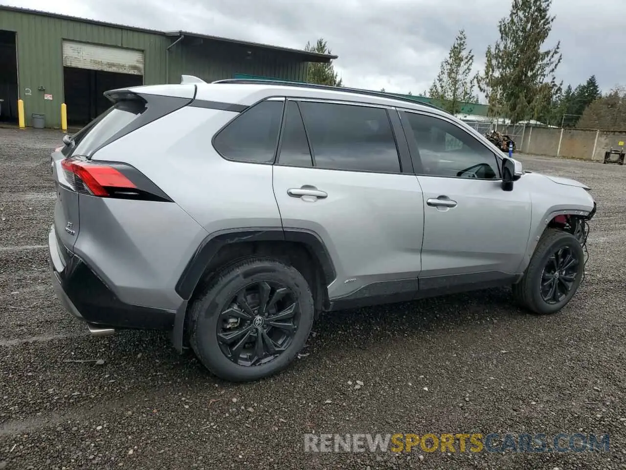 3 Photograph of a damaged car 4T3T6RFV7NU104121 TOYOTA RAV4 2022