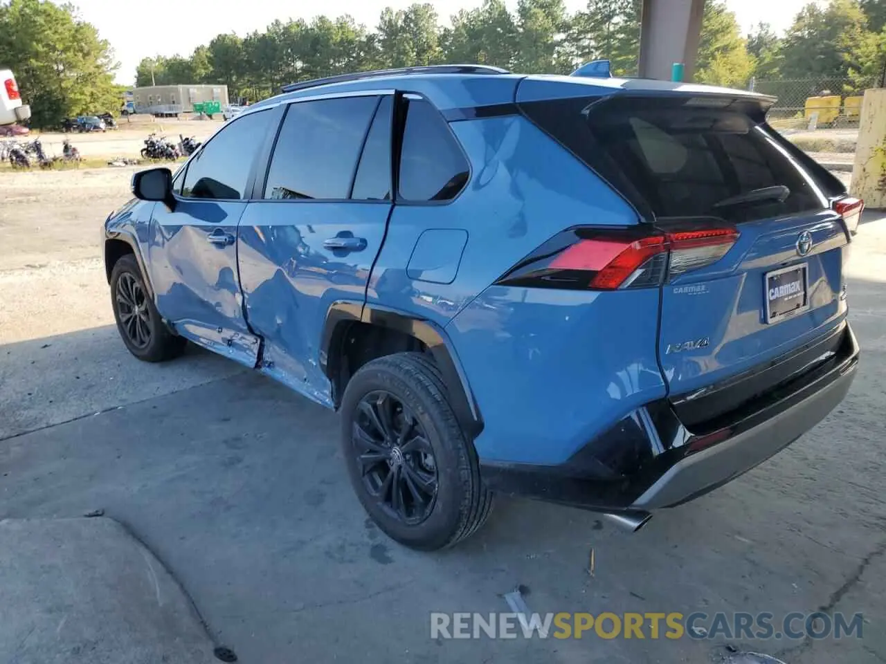 2 Photograph of a damaged car 4T3T6RFV9NU093932 TOYOTA RAV4 2022