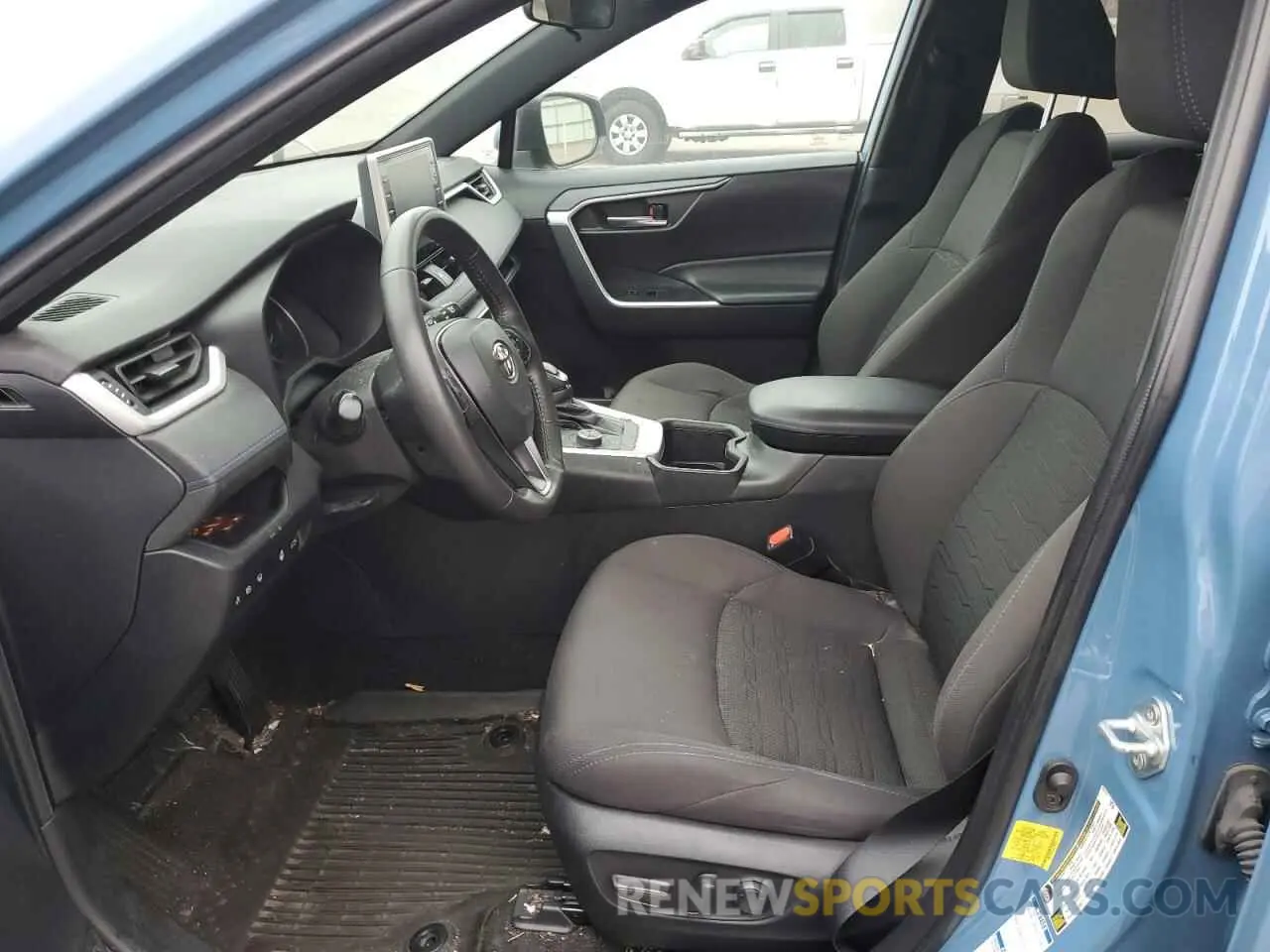 7 Photograph of a damaged car 4T3T6RFVXNU100435 TOYOTA RAV4 2022