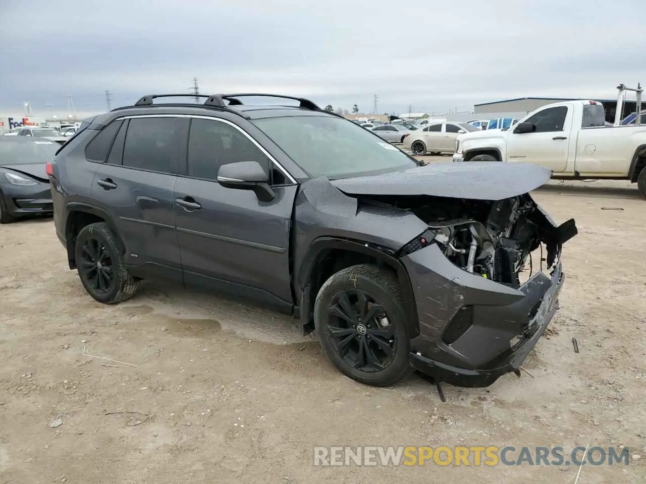 4 Photograph of a damaged car JTM16RFV1ND074425 TOYOTA RAV4 2022