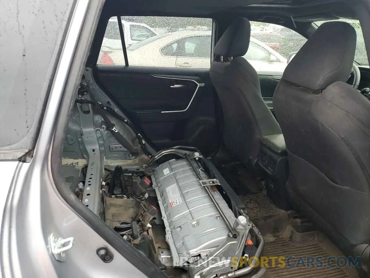 10 Photograph of a damaged car JTM16RFV6ND068927 TOYOTA RAV4 2022