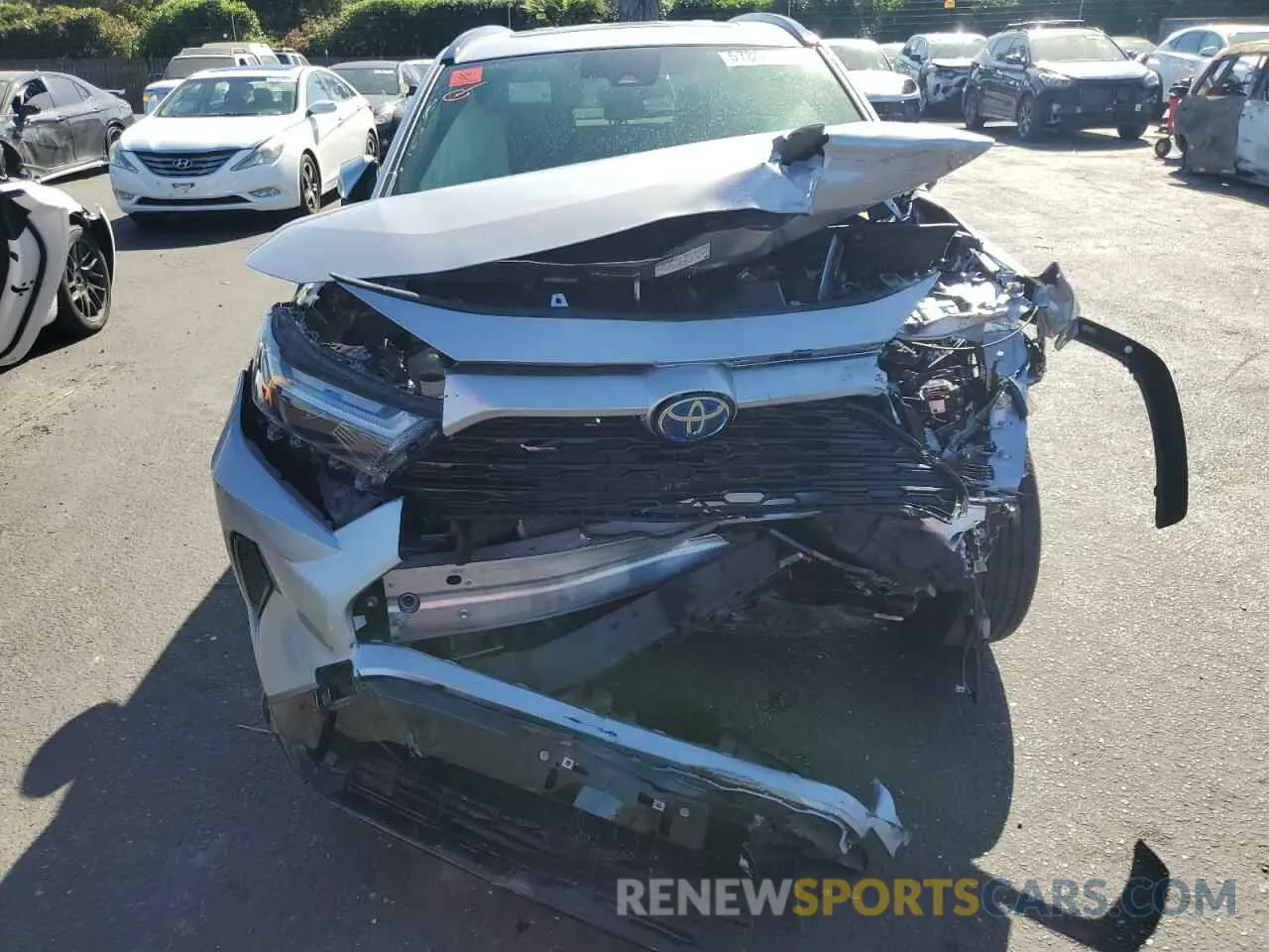 5 Photograph of a damaged car JTM16RFV7ND066541 TOYOTA RAV4 2022