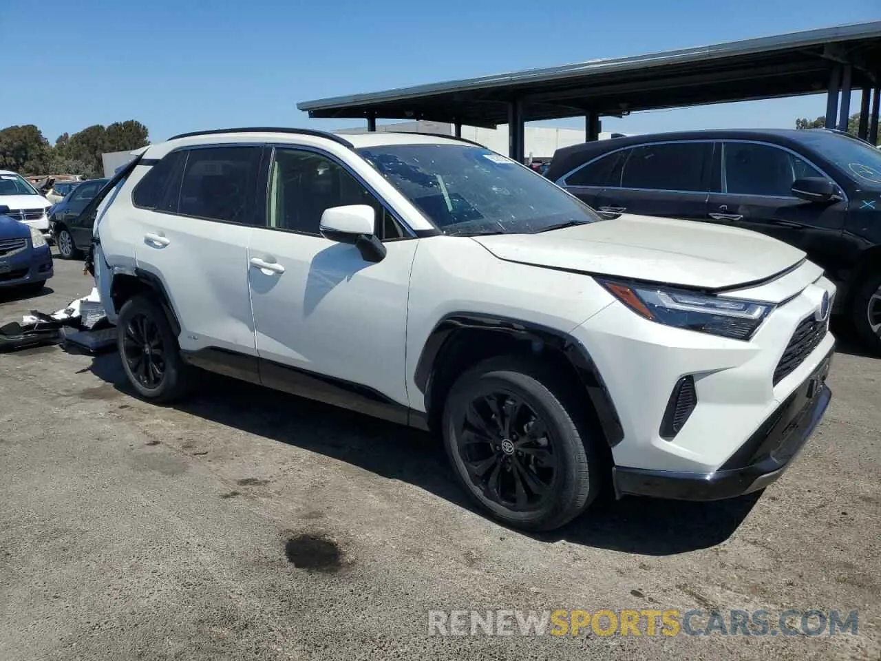 4 Photograph of a damaged car JTM16RFV7ND529357 TOYOTA RAV4 2022