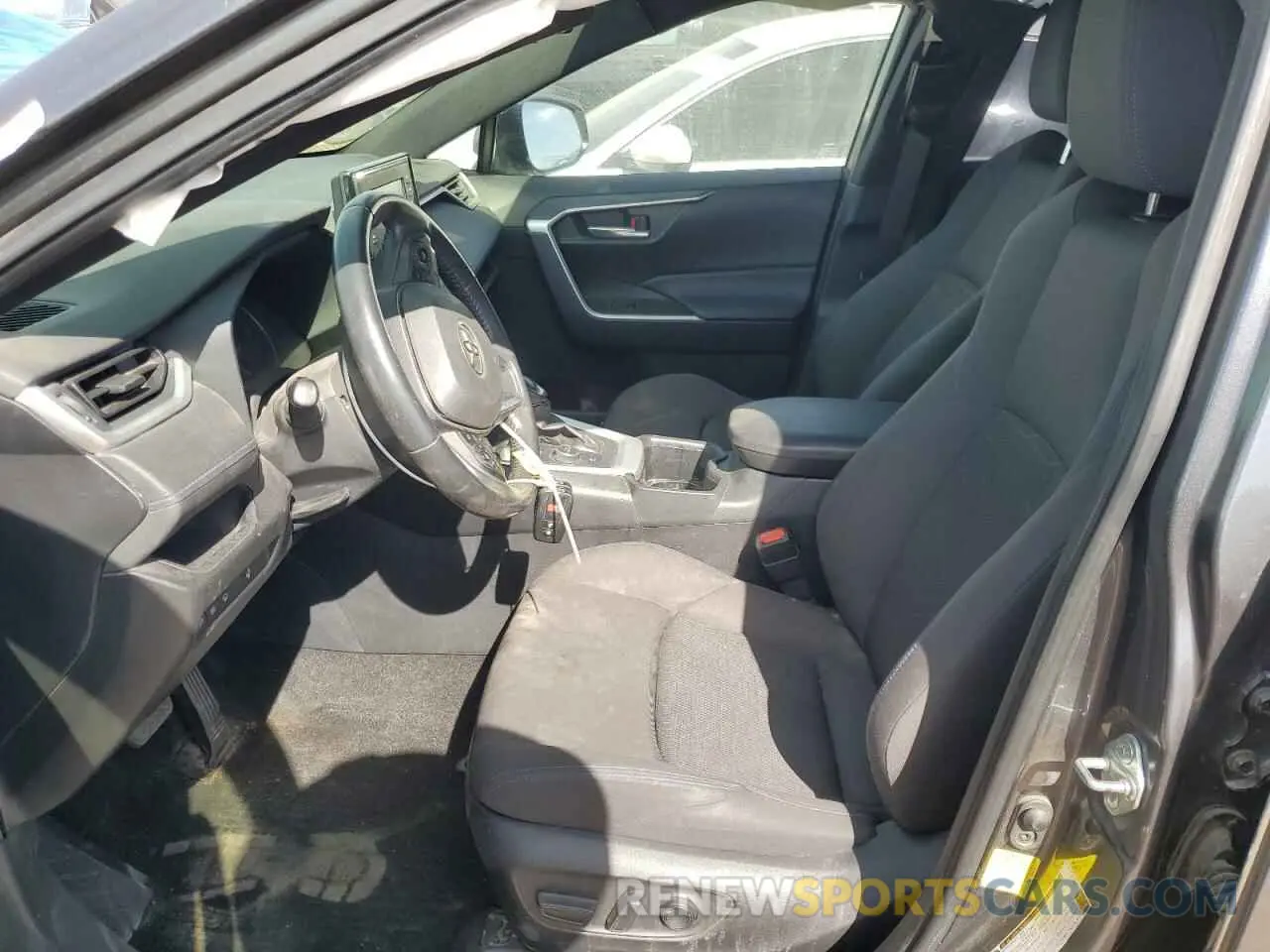 7 Photograph of a damaged car JTM16RFV8ND053538 TOYOTA RAV4 2022