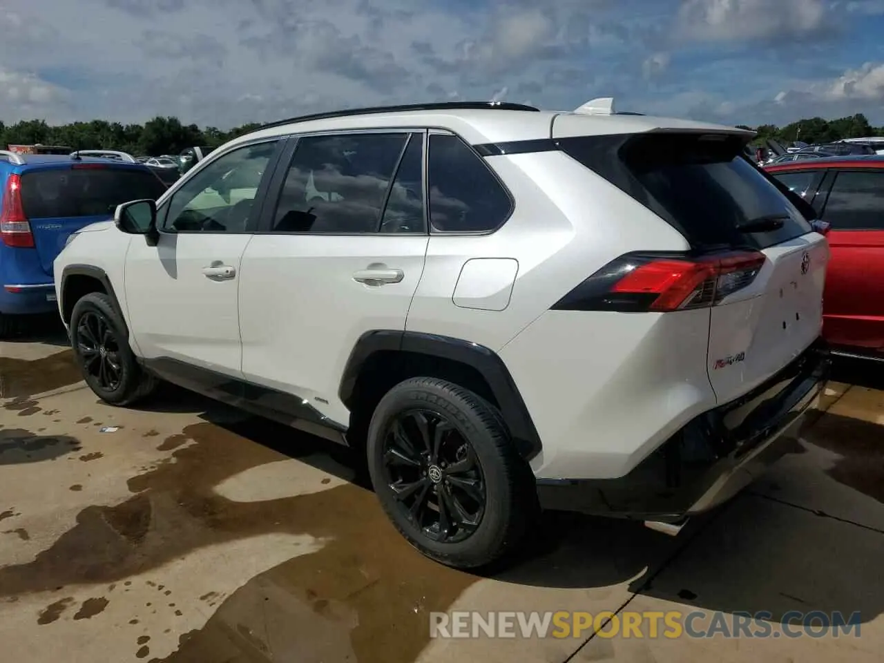 2 Photograph of a damaged car JTM16RFV8ND070100 TOYOTA RAV4 2022
