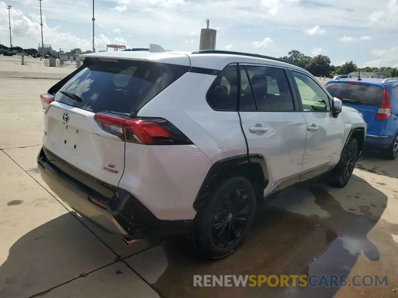 3 Photograph of a damaged car JTM16RFV8ND070100 TOYOTA RAV4 2022