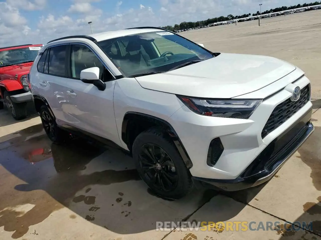 4 Photograph of a damaged car JTM16RFV8ND070100 TOYOTA RAV4 2022