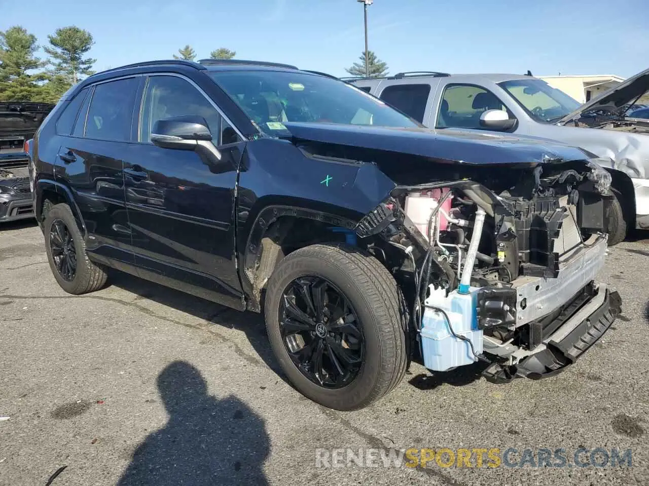4 Photograph of a damaged car JTM16RFV9ND518344 TOYOTA RAV4 2022