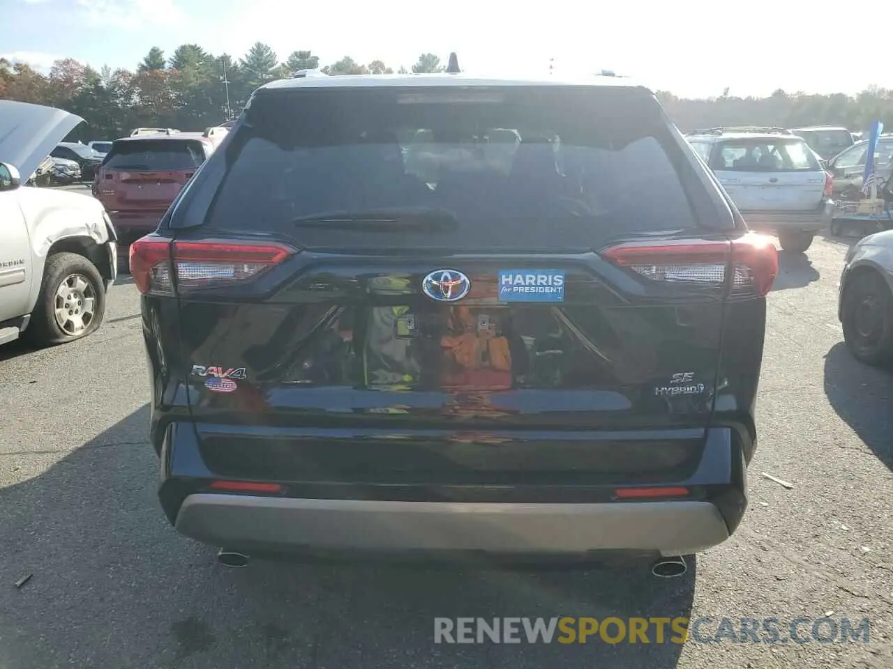 6 Photograph of a damaged car JTM16RFV9ND518344 TOYOTA RAV4 2022