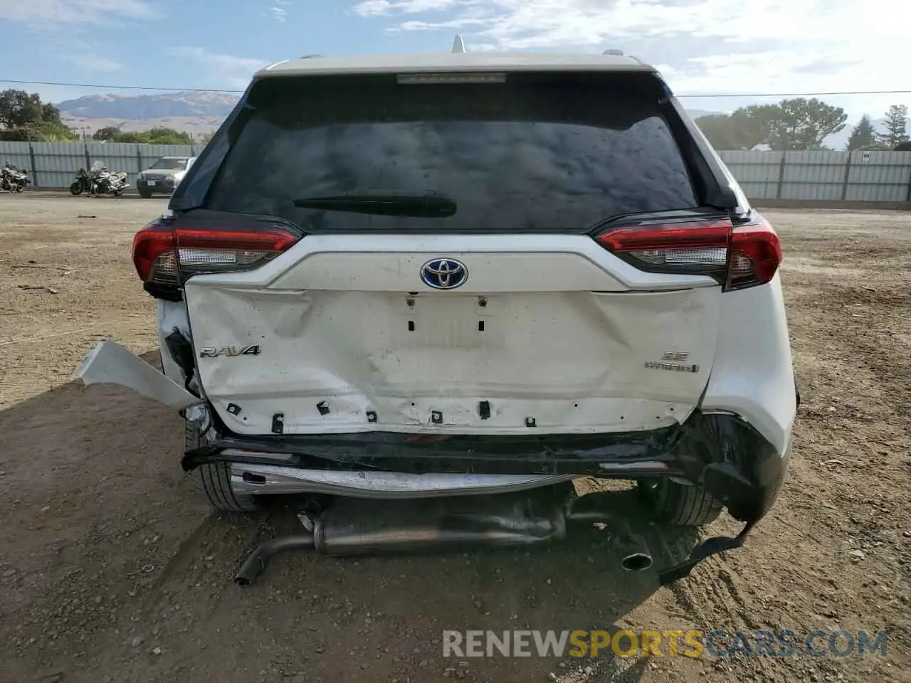 6 Photograph of a damaged car JTM16RFV9ND527402 TOYOTA RAV4 2022