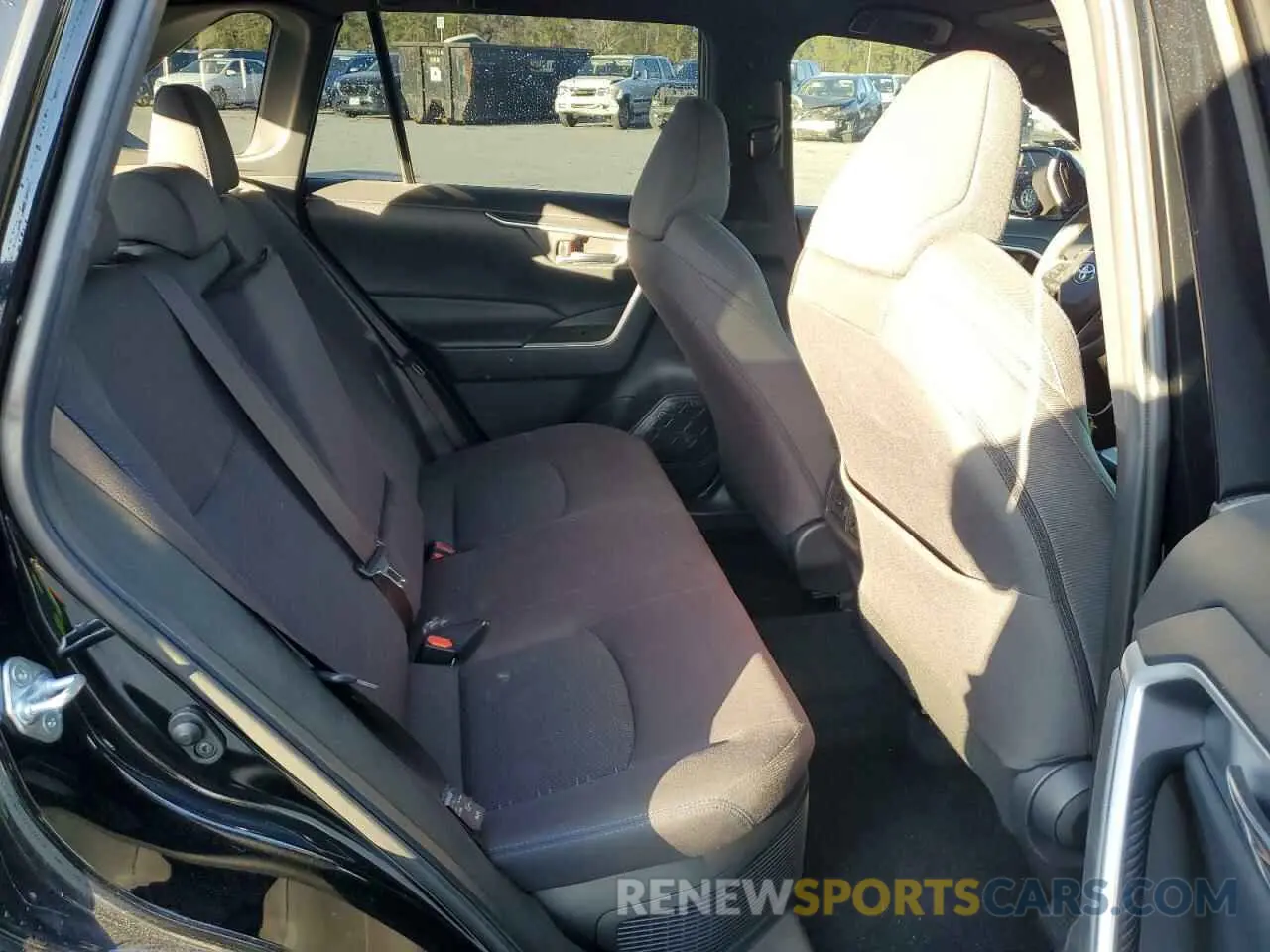 11 Photograph of a damaged car JTM16RFVXND069028 TOYOTA RAV4 2022