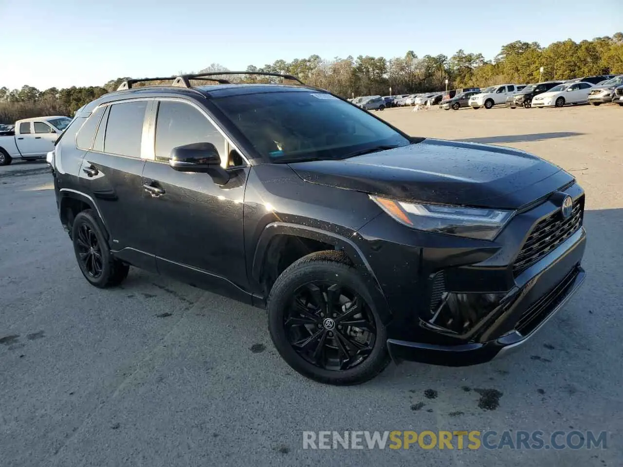 4 Photograph of a damaged car JTM16RFVXND069028 TOYOTA RAV4 2022