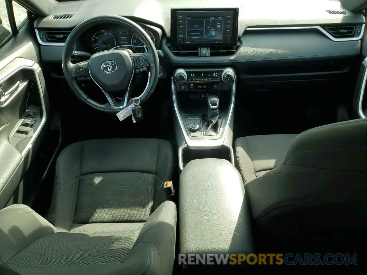 8 Photograph of a damaged car JTM16RFVXNJ016590 TOYOTA RAV4 2022