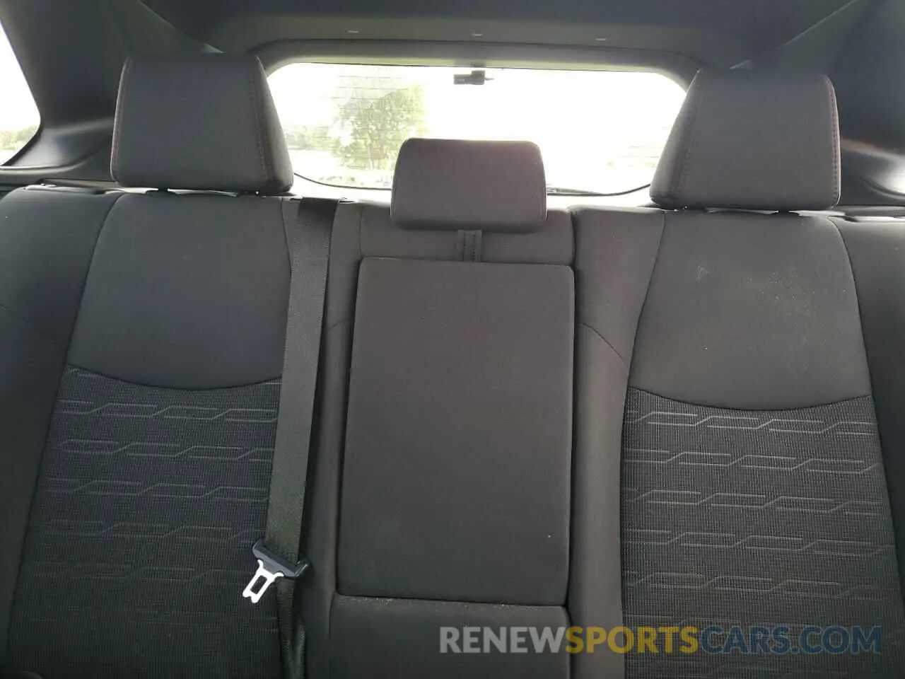 10 Photograph of a damaged car JTMAB3FV3ND105960 TOYOTA RAV4 2022