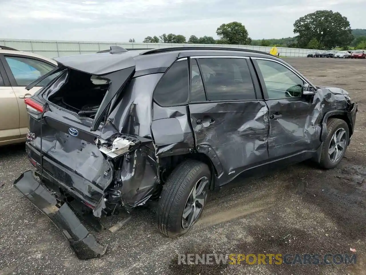 4 Photograph of a damaged car JTMAB3FV4ND078963 TOYOTA RAV4 2022