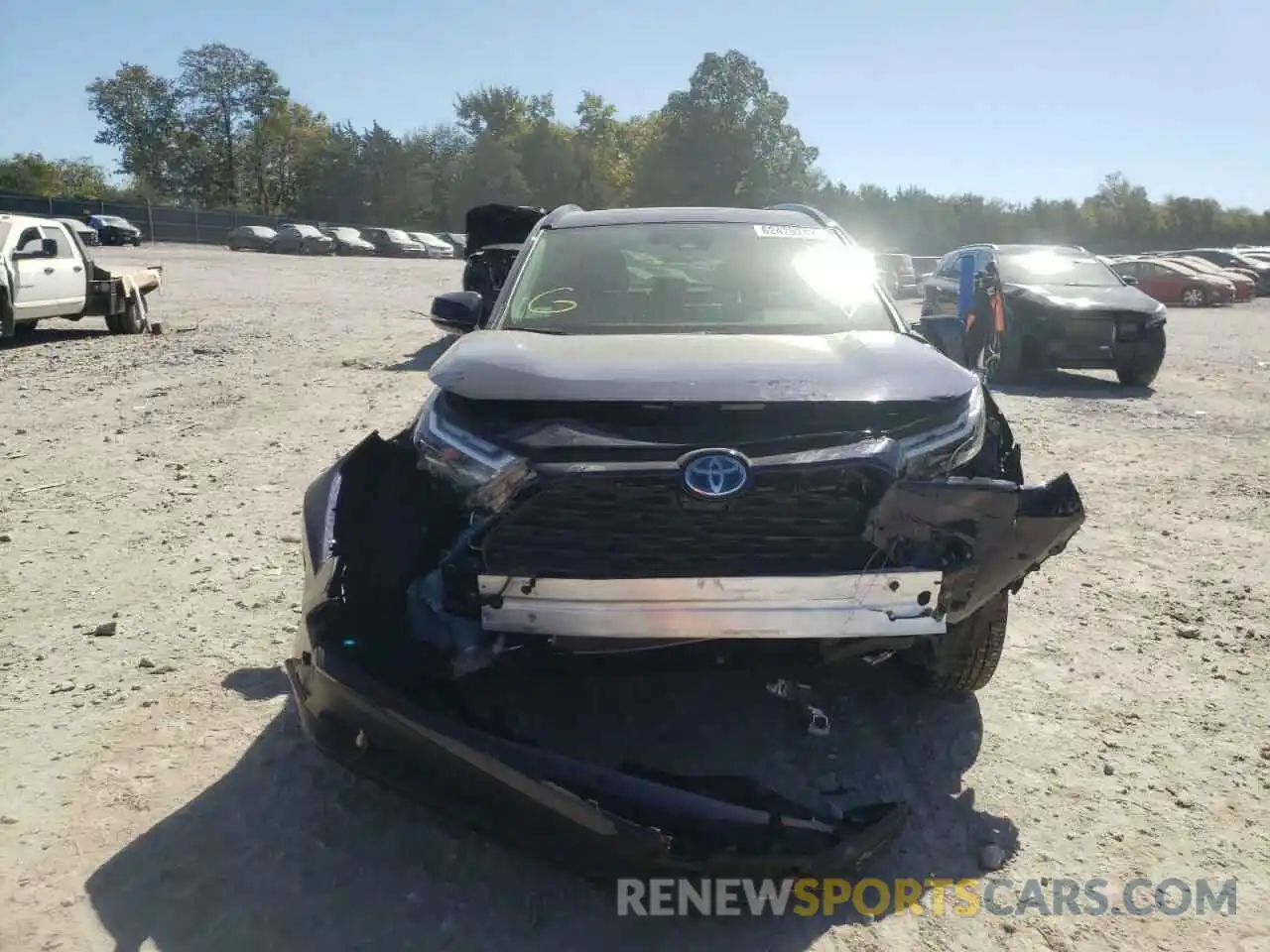 9 Photograph of a damaged car JTMB6RFV2ND049179 TOYOTA RAV4 2022