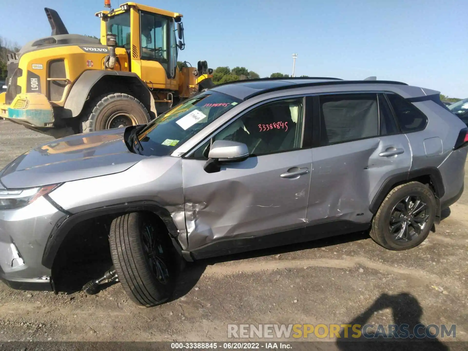 6 Photograph of a damaged car JTMB6RFV7ND524129 TOYOTA RAV4 2022