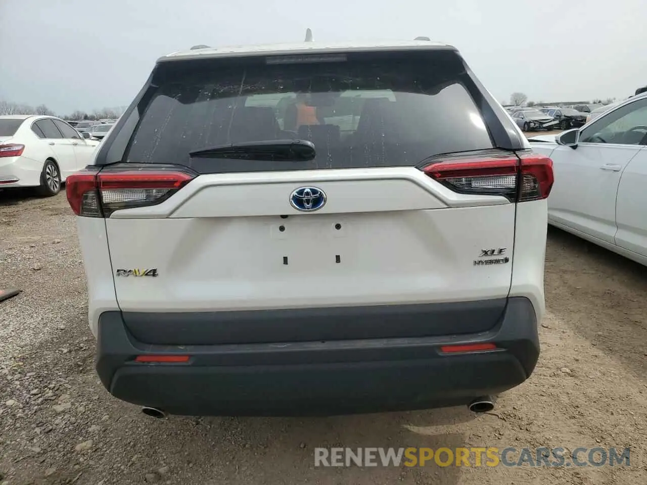 6 Photograph of a damaged car JTMB6RFV8NJ013708 TOYOTA RAV4 2022