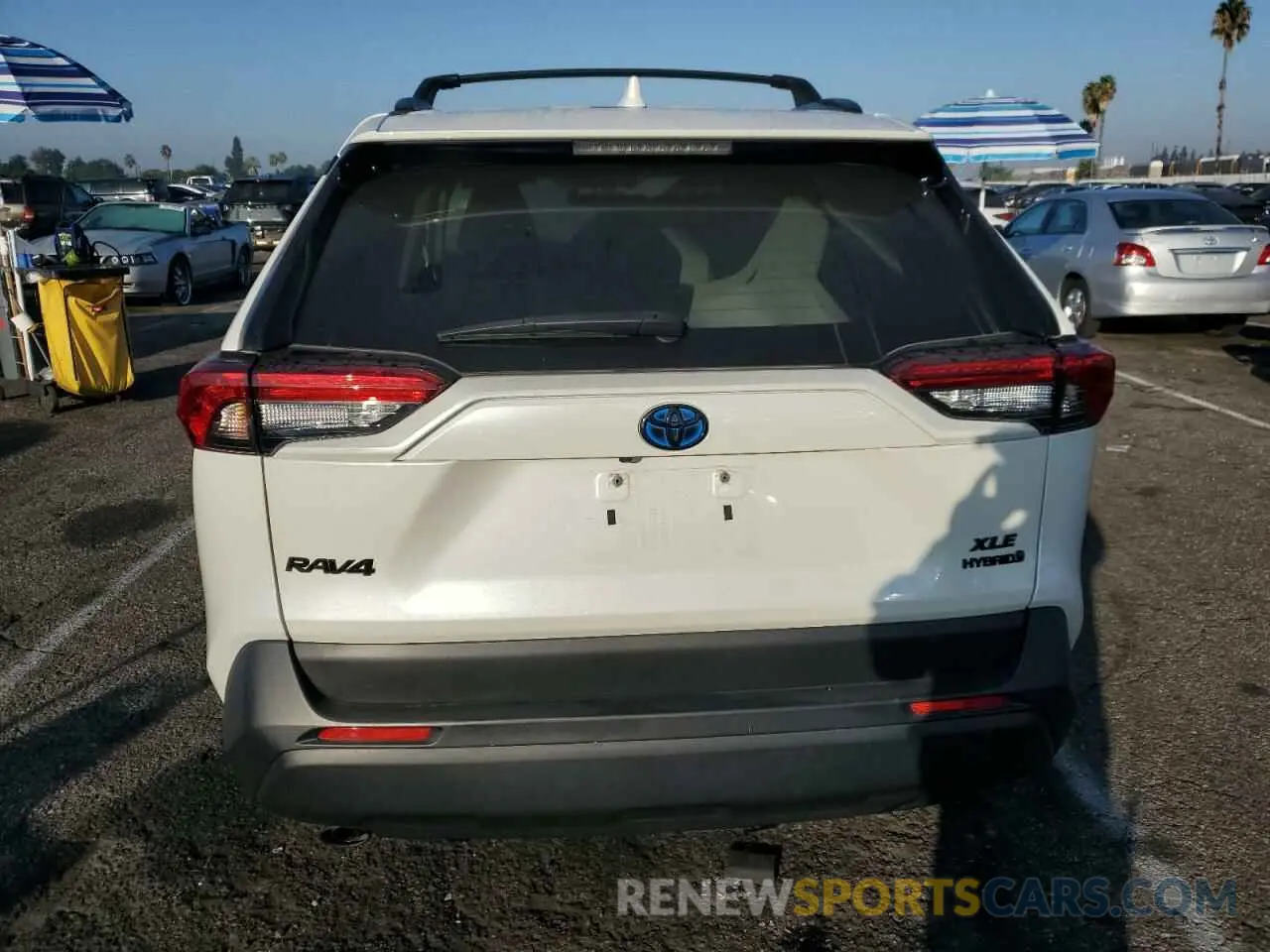 6 Photograph of a damaged car JTMB6RFVXND525016 TOYOTA RAV4 2022